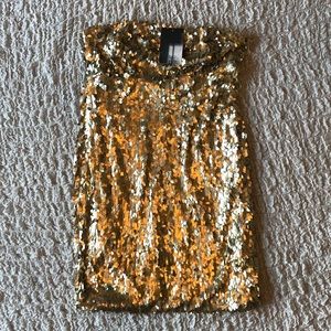 NWT Sparkle and Fade Gold sequin strapless mini